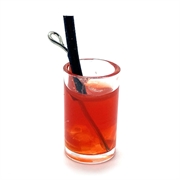 Vedhæng. Smoothie - drink med sugerør. Rød. 26 mm